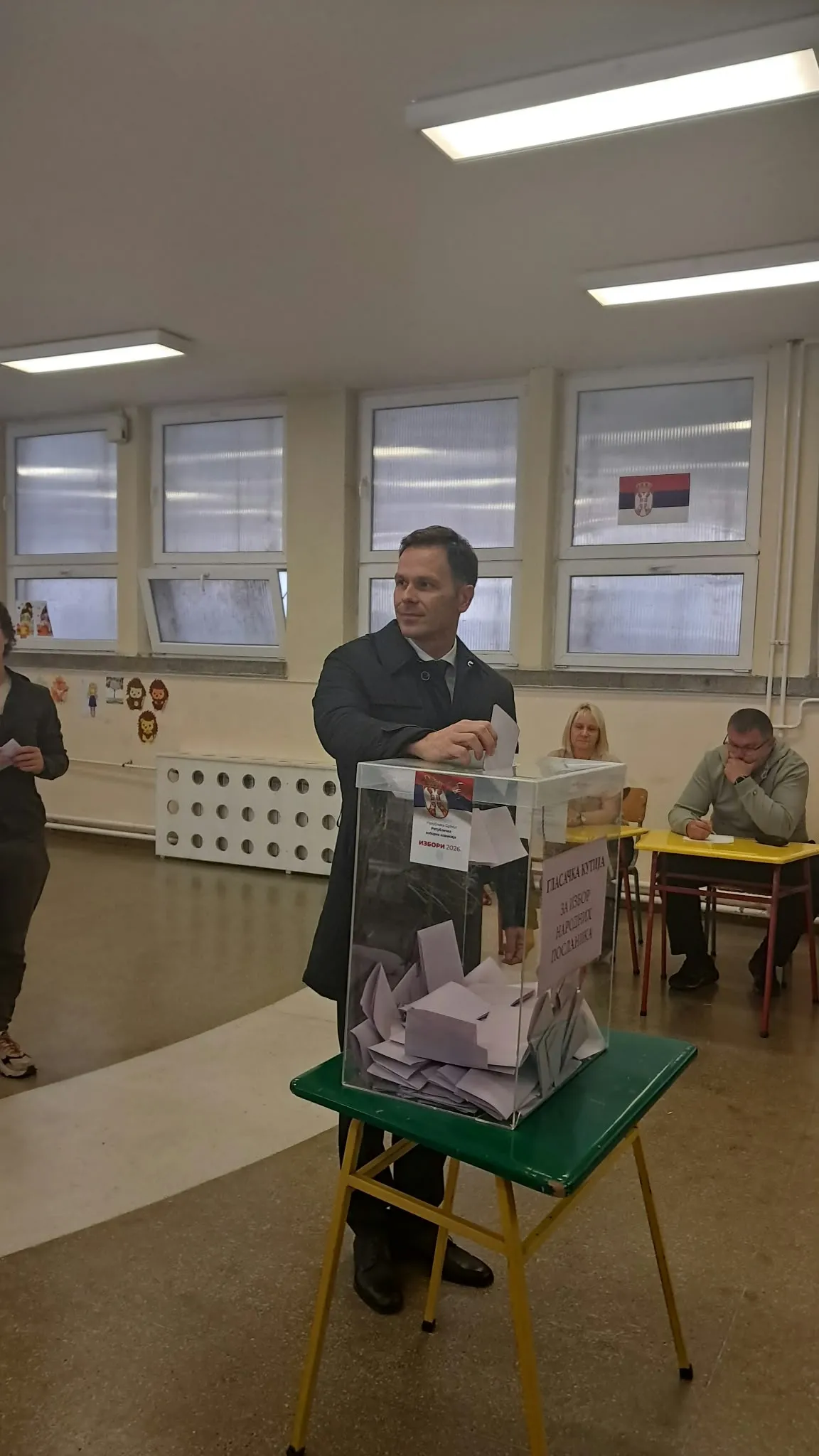 Siniša Mali glasao na Zvezdari Siniša Mali glasao na Zvezdari