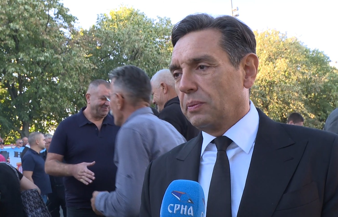"Srbi su do&scaron;li da pozdrave svog heroja"