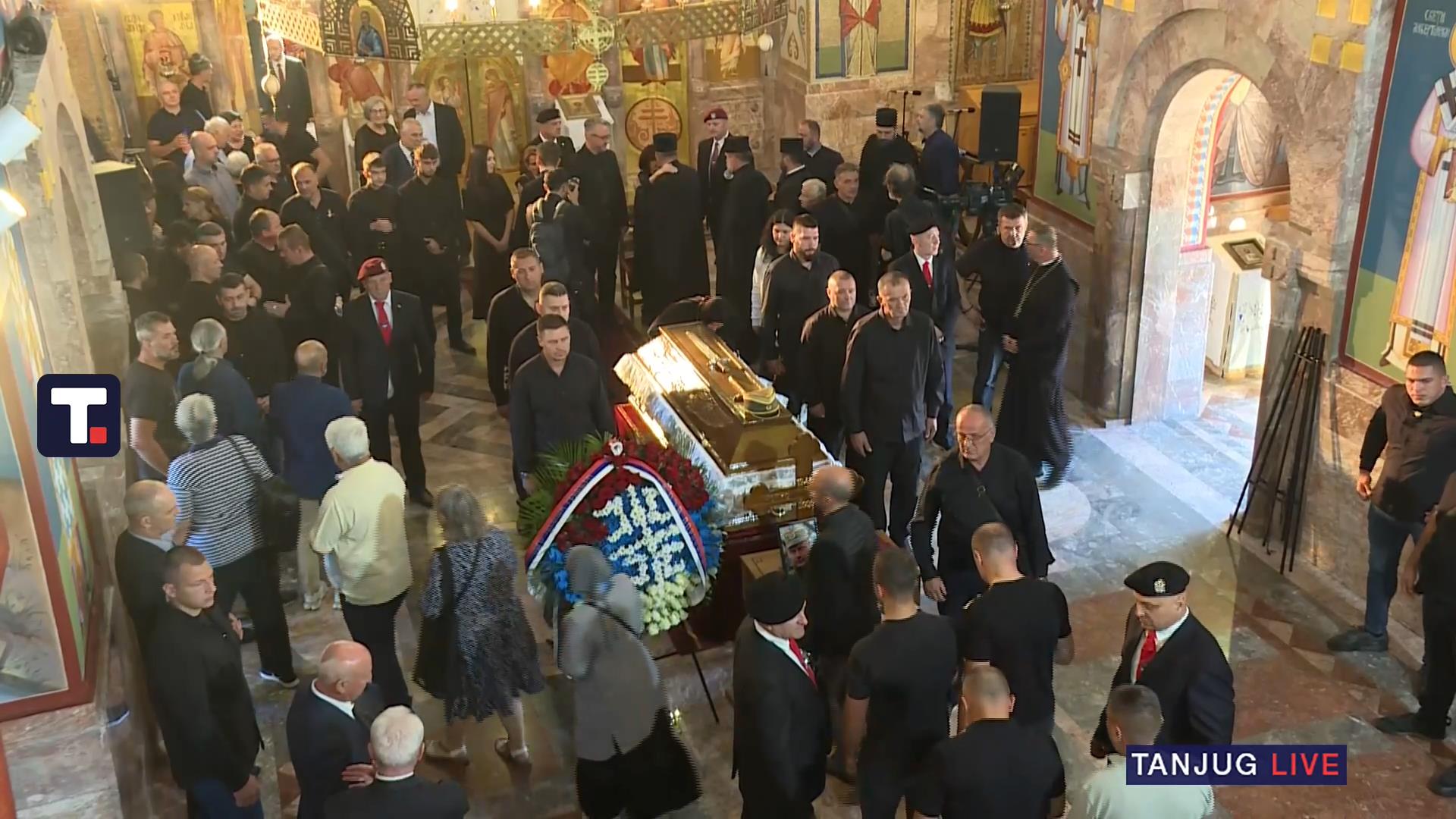 Veliki broj boraca i građana iz Republike Srpske otputovao je u Beograd