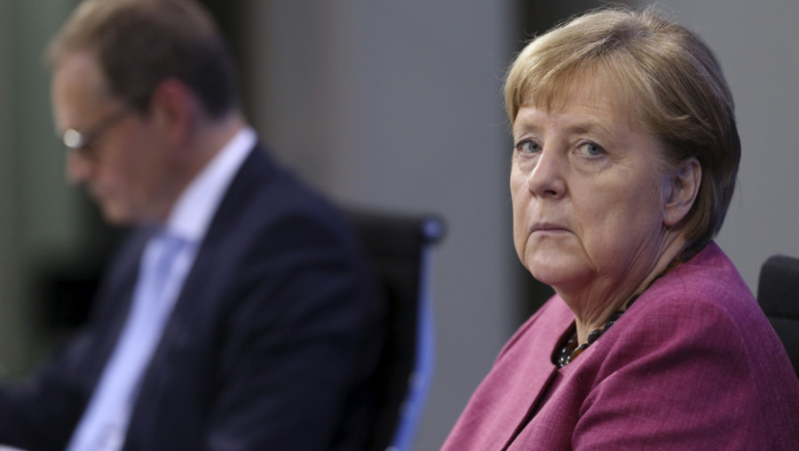MERKEL: Prolazimo kroz teške sate