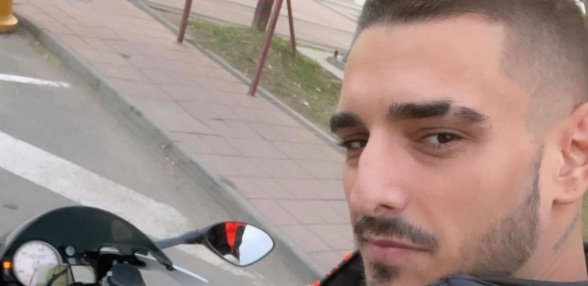DARKO LAZIĆ DIVLJA NA MOTORU BEZ DOZVOLE Dao gas do daske i ponovo rizikuje živote! (VIDEO)