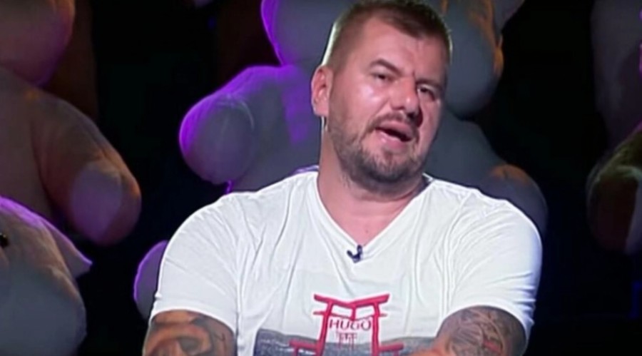 JANJUŠ PRIZNAO DA SE DROGIRA Bjesnio i psovao bivšeg zadrugara, pa optužio da ga je uvukao u poroke