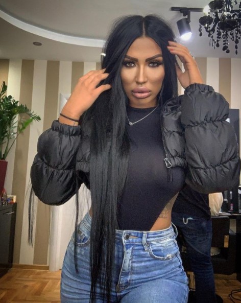 JA TRENUTNO LEŽIM U BOLESNIČKOM KREVETU I NIŠTA NE MOGU URADITI ZA SEBE! Tijana Ajfon objavila potresnu ispovijest i rastužila pratioce (FOTO)