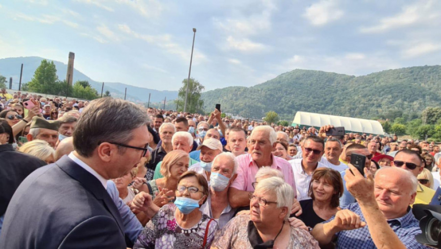 VUČIĆ: Srbija nikada neće ostaviti svoj narod na KiM i u Republici Srpskoj