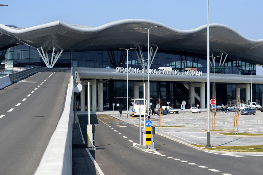 NA ZAGREBAČKI AERODROM STIGLO 19 AVGANISTANACA