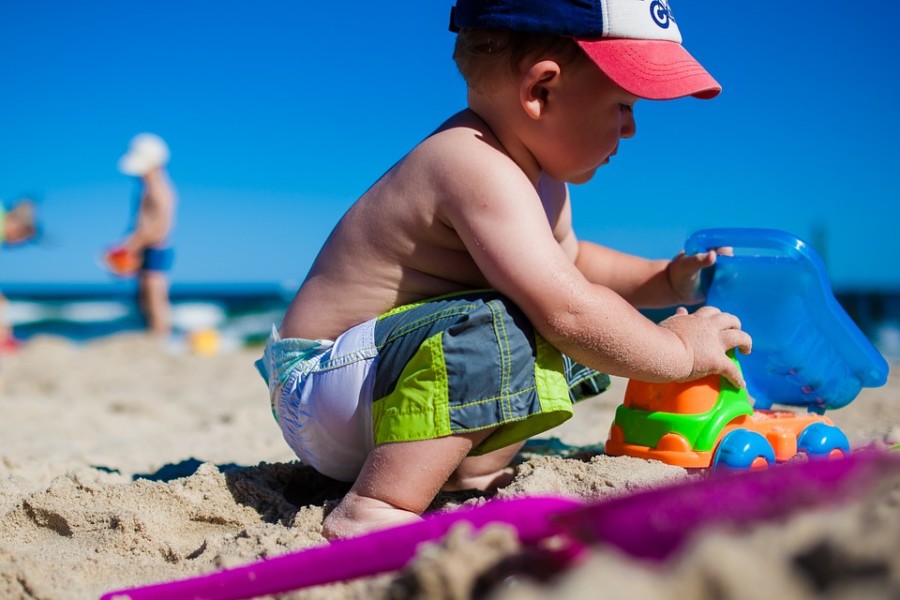 PEDOFILI NA HRVATSKIM PLAŽAMA VREBAJU DJECU