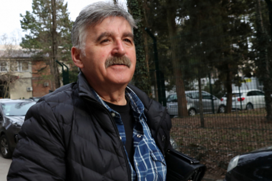 BOSANAC NAPUŠTA ŽIRI?! Poznati harmonikaš odlazi iz Zvezda Granda, upletena i njegova supruga, Saša ga nagovara da ostane?!