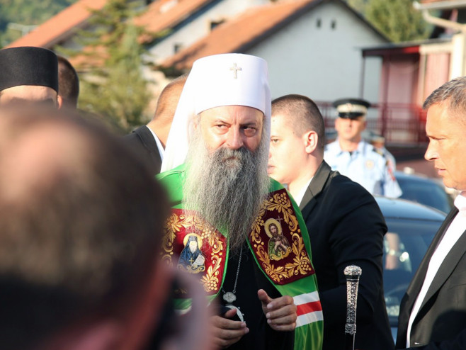 REPUBLIKA SRPSKA: Patrijarh prošetao ulicama Doboja