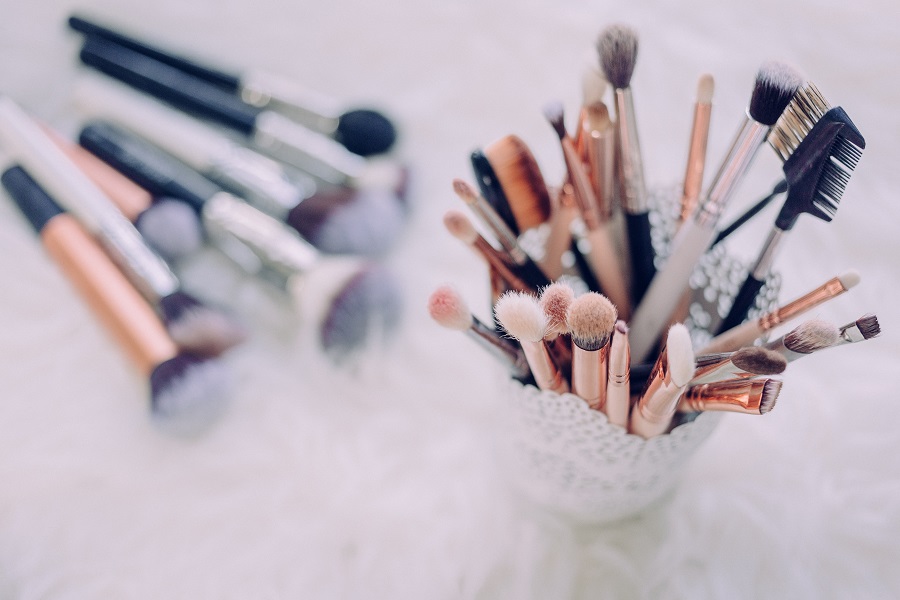 TAJNE MAKE-UP MAJSTORA: Uz nekoliko koraka do savršene dnevne šminke