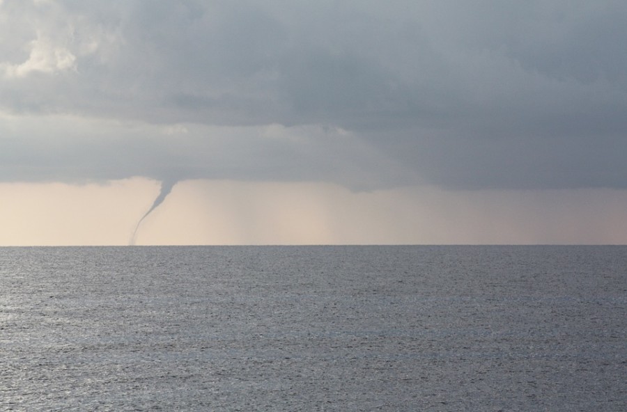 TORNADO U GRČKOJ Turiste prestravilo "čudovište" grčke oaze