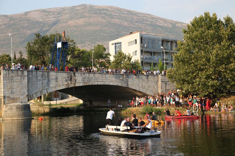 NAGRADE U SKOKOVIMA SA STAROG MOSTA IDU U SARAJEVO, TUZI I TREBINJE