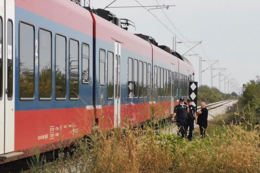 NESREĆA: VOZ NALETIO NA MUŠKARCA