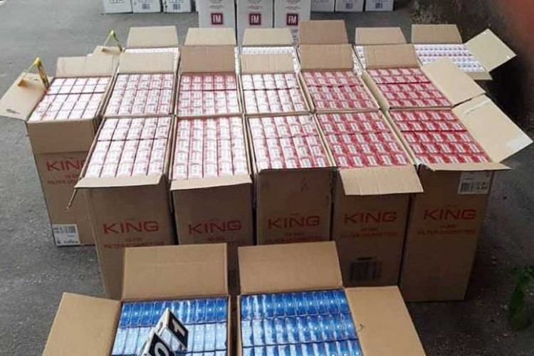 DRŽAVLjANIN BiH KRIJUMČARIO 549 šteka cigareta