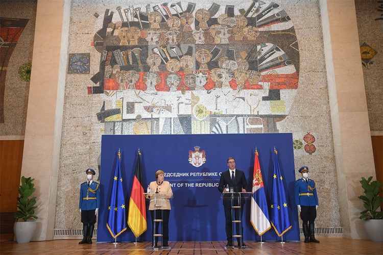 MERKEL: Na sastanku sa Vučićem bilo riječi i o BiH