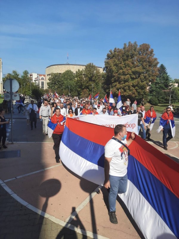 ZASTAVA DUGA 80 METARA Svečani defile u Banjaluci