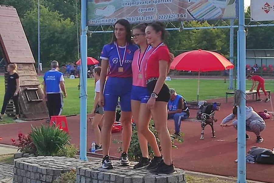 BORČEVI ATLETIČARI ODLIČNI U SRBIJI Zlatne medalje osvojene u Vojvodini