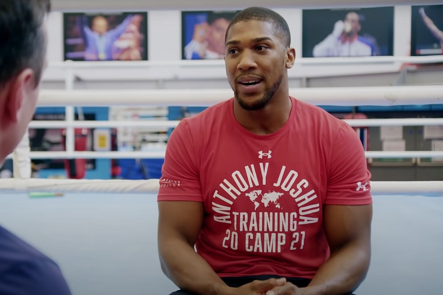 ANTHONY JOSHUA iznenađujuće izgleda pred meč sa Usykom! (FOTO)