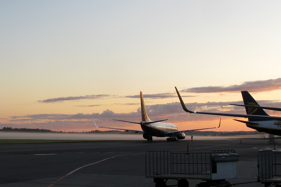 UŽAS NA AERODROMU Procurile hemikalije, 20 zaposlenih ima simptome trovanja