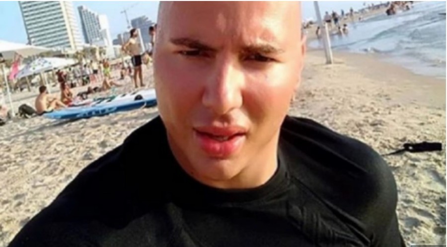 NAPRAVILI POMETNJU U CENTRU GRADA Brendon izveo zadrugarku da traže sponzora za grudi!