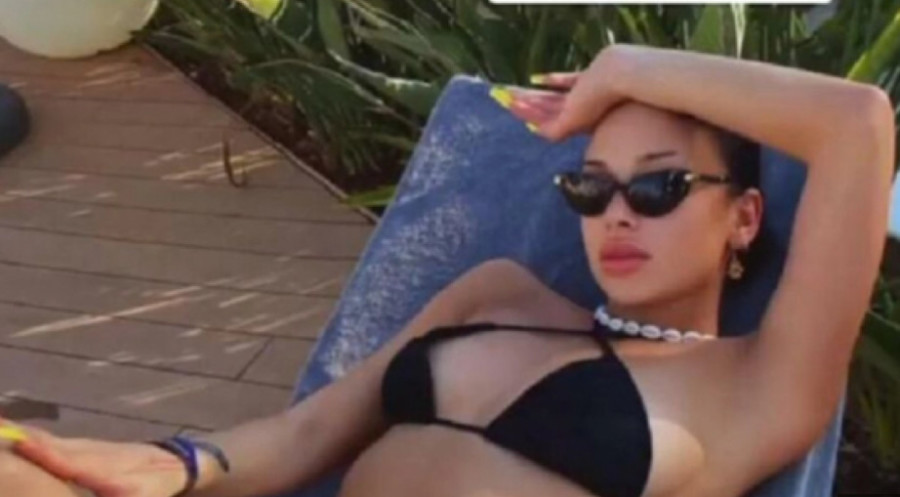 BACILA U TRANS I MUŠKARCE I ŽENE: Elena Kitić pokazala golu zadnjicu i prizorom zapalila Ibicu (FOTO)