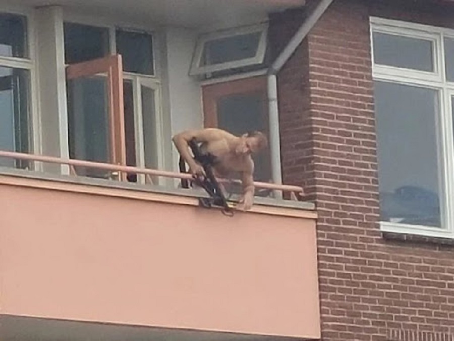 HAOS U HOLANDIJI, ima mrtvih, policija pucala na muškarca sa samostrelom