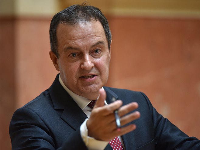 NEMATE SVOJU ISTORIJU PA PRISVAJATE SRPSKU! Dačić oštro po Albancima, vratio ih na njihovo mjesto: Priština se ne pridržava ničeg potpisanog, glavni faktor nestabilnosti