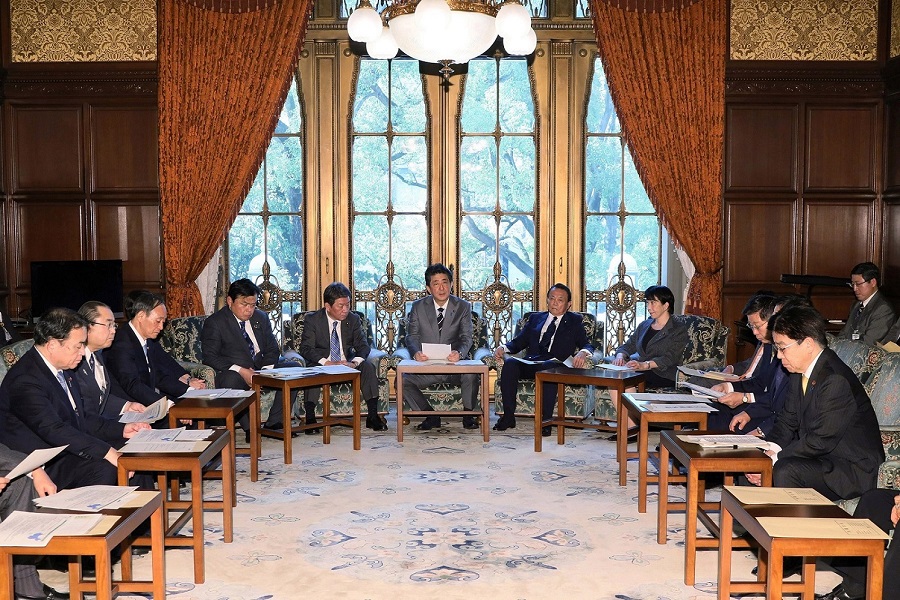 JAPAN: VLADAJUĆA STRANKA počinje trku za izbor nasljednika Suge!