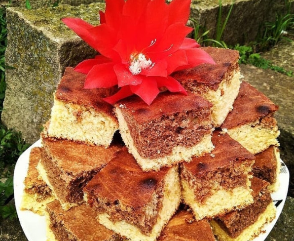 BRZI BAKIN KOLAČ: Šarena poslastica