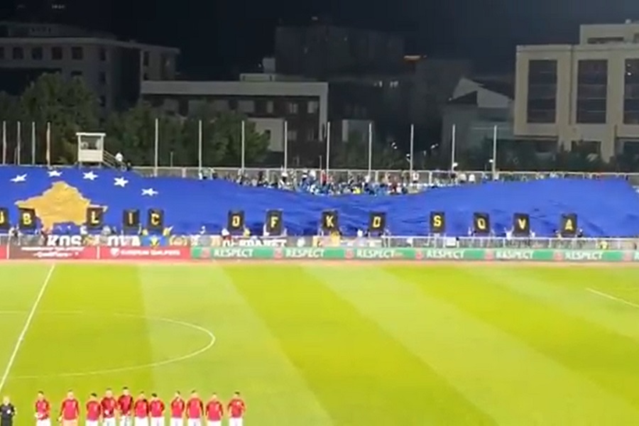 ŠPANCI PROVOCIRANI NA KOSOVU: Novi huliganski ispadi na tribinama! (VIDEO)