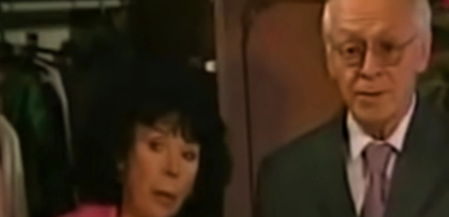 VIC DANA Žena se dere na muža...