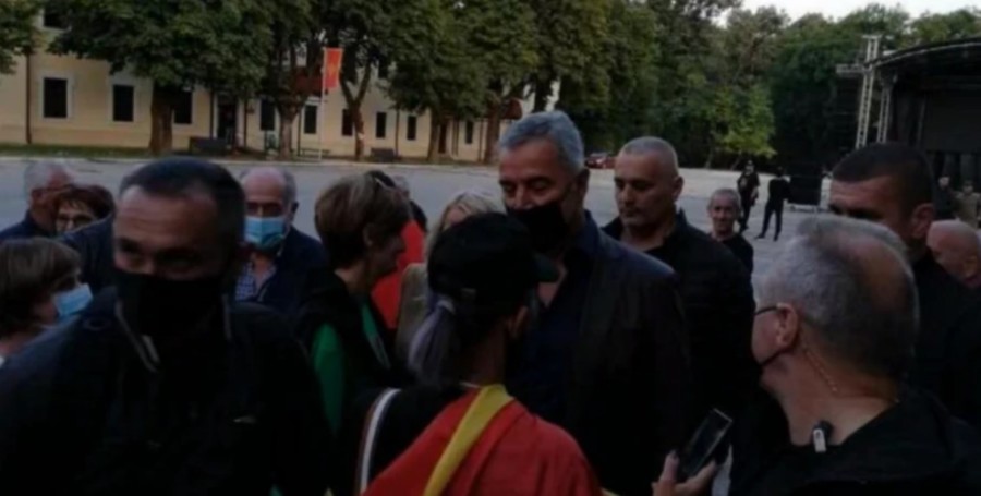 IZDAJICA SRPSKOG RODA NE PRESTAJE! Đukanović  kaže da je ovo kraj poštovanja Crne Gore prema SPC(VIDEO)