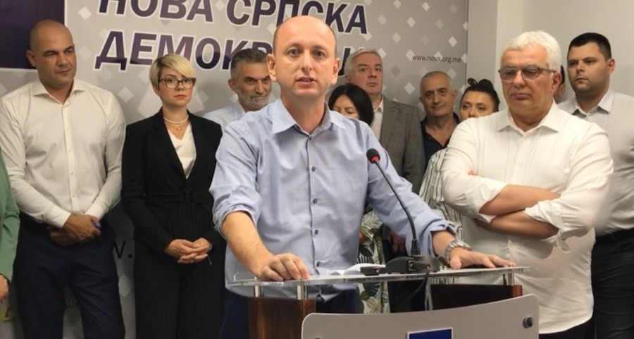 MANDIĆ I KNEŽEVIĆ: Krivokapić nas pozvao rano jutros, rekao nam da je u toku državni udar