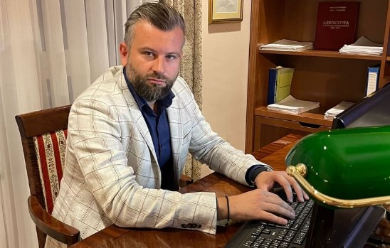 ADVOKAT STOJAN VUKAJLOVIĆ pušten da se brani sa slobode