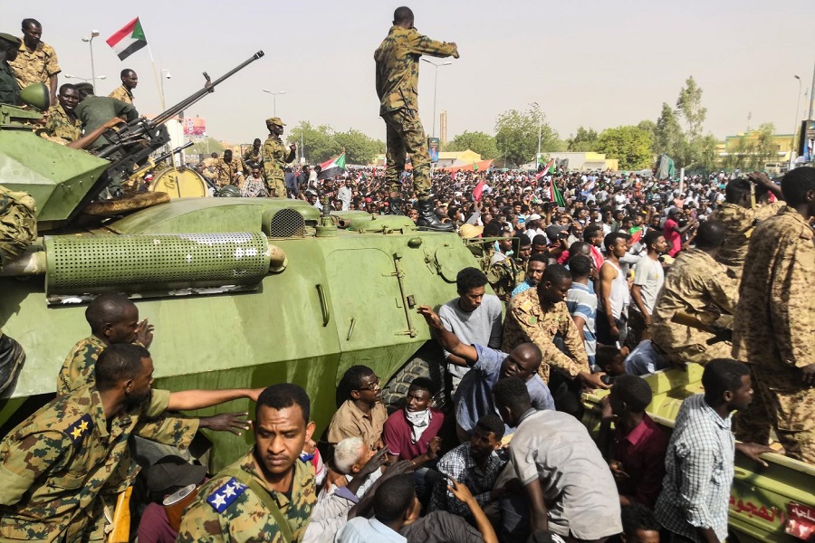 VOJNI UDAR U SUDANU: Premijer u kućnom zatvoru, opsadno stanje!