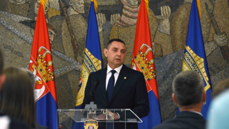 VULIN REAGOVAO NA SAOPŠTENJE STEJT DEPARTMENTA: Najbolje bi bilo da se SAD uzdrži od pokušaja da vladaju Srbijom