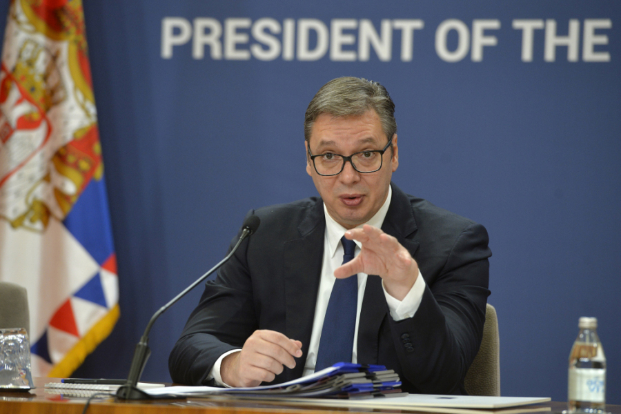 VUČIĆ ZAKUCAO ĐILASOVOG NOVINARA Bolje da jedem sendviče nego da sam pedofil i lopov!