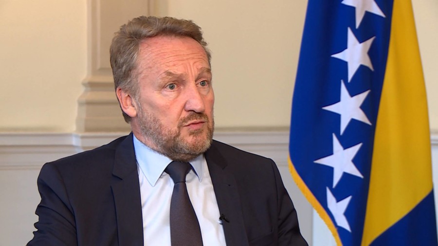 IZETBEGOVIĆ LIKUJE ZBOG RUŠENJA SRPSKE CRKVE Konačno je uklonjena!