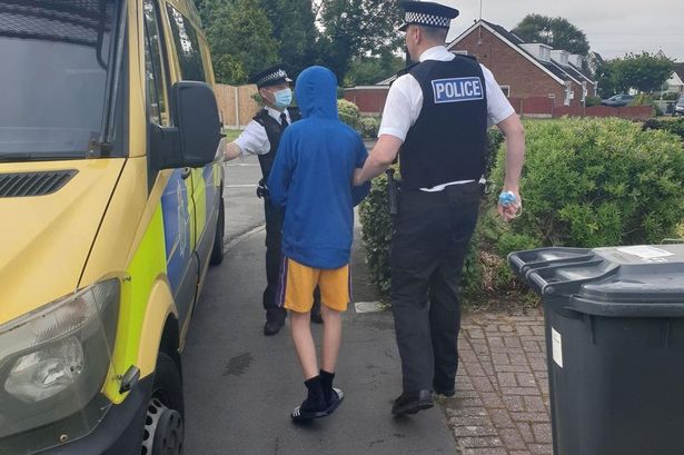 DJEČAK(15) OSUĐEN NA 4 GODINE I 9 MJESECI zbog ubistva vlasnika restorana Stockport