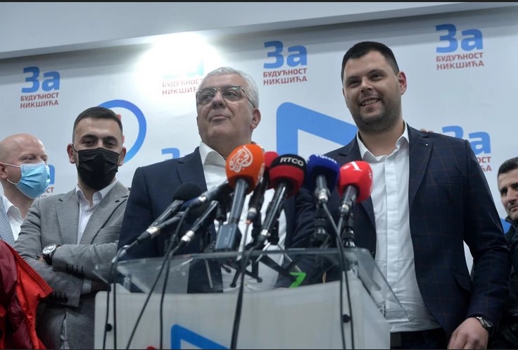 NA POMOLU RJEŠENJE? Vladajuća koalicija smatra da treba  rekonstruisati Vladu Crne Gore