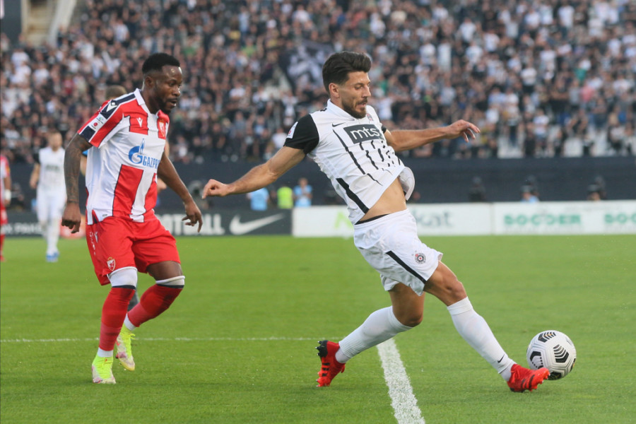 DERBI KAKAV SE DUGO ČEKAO! Katai spriječio slavlje Partizana, bez pobjednika u 165. okršaju "vječitih" (VIDEO)