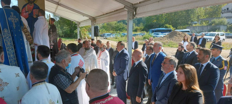 DODIK STIGAO NA LITURGIJU Centralno obilježavanje Svetih novomučenika jasenovačkih
