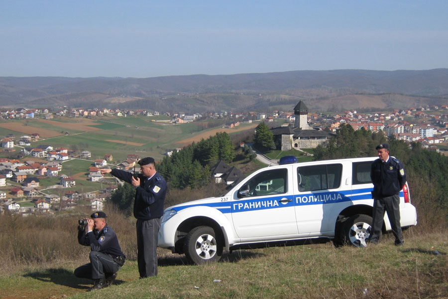 GRANIČNA POLICIJA U AKCIJI "KORIDOR": Oduzeta tekstilna roba i cigarete u vrijednosti više od 350.000 KM!