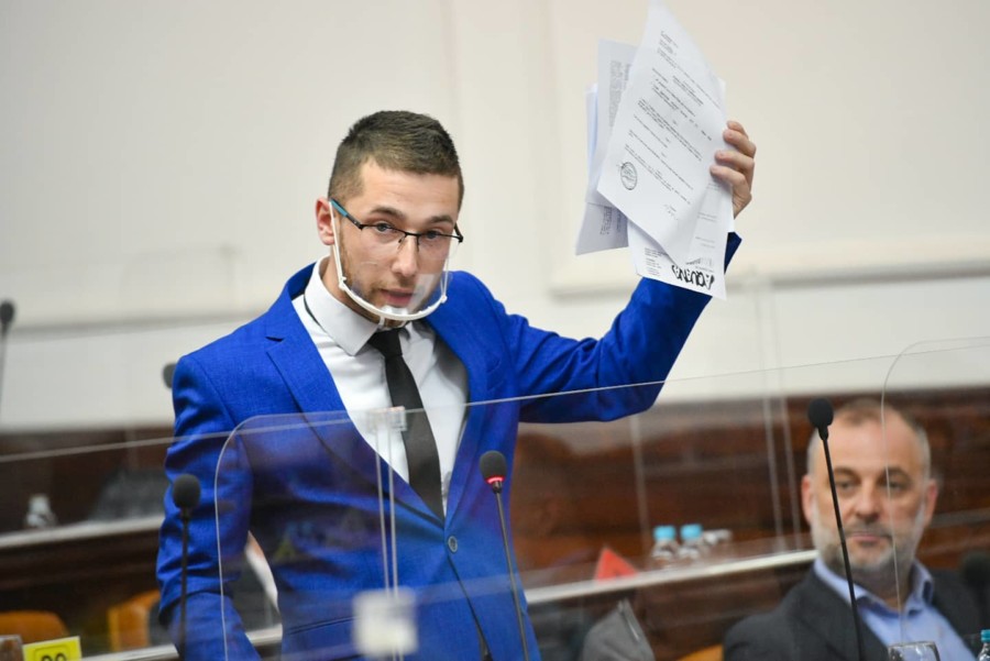 BEGIĆ VRIJEĐAO ODBORNIKE: Vi ste fašisti