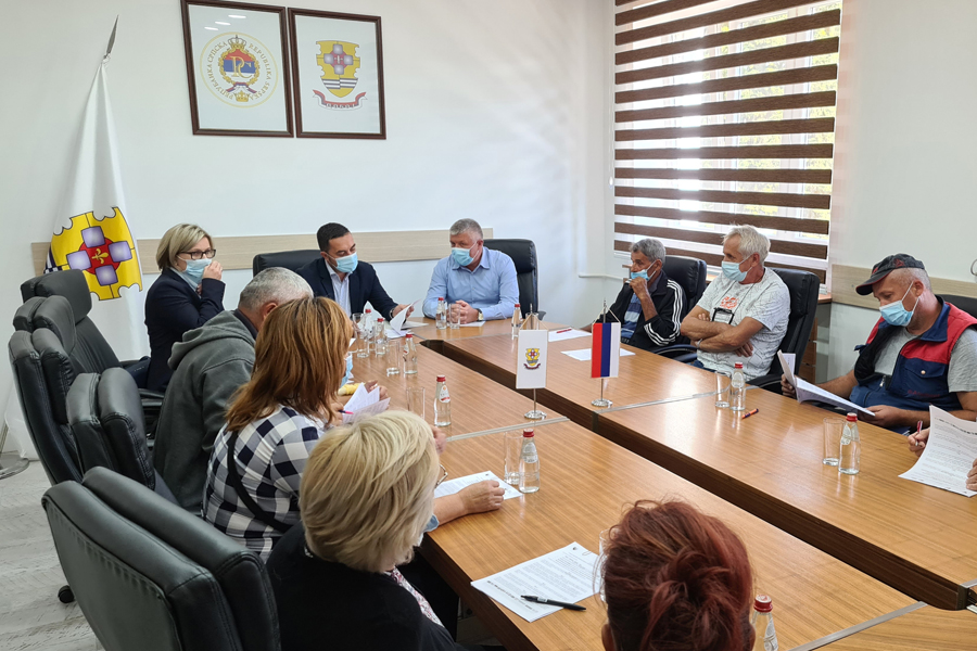 DOBOJ Potpisani ugovori za izgradnju 12 kuća