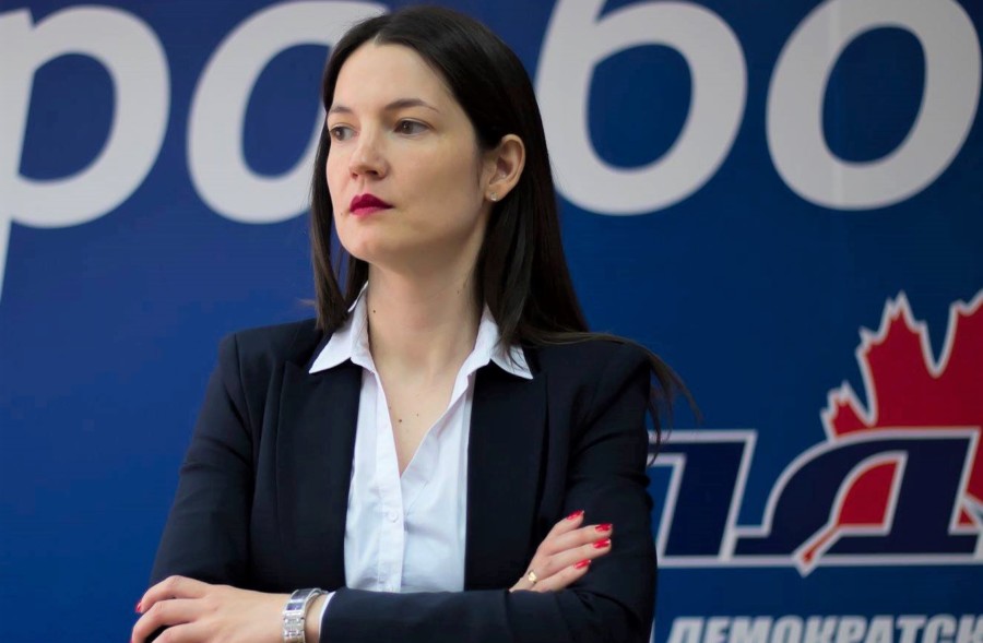 JELENA TRIVIĆ U NEVIĐENOM IZDANJU, na sjednici PDP-a RASPAMEĆENA POSTAVILA ULTIMATUM! Ili kandidatura za PREDSJEDNICU do 22. decembra ili na izbore ide SAMA!