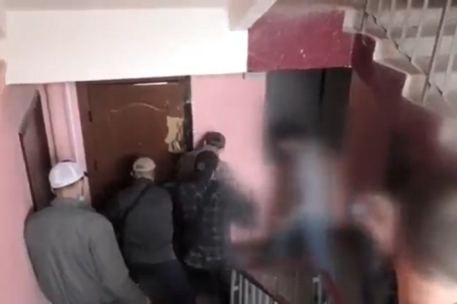 BJELORUSKI DUŽNOSNIK KGB-a ubijen u obračunu sa protestantima! (VIDEO)