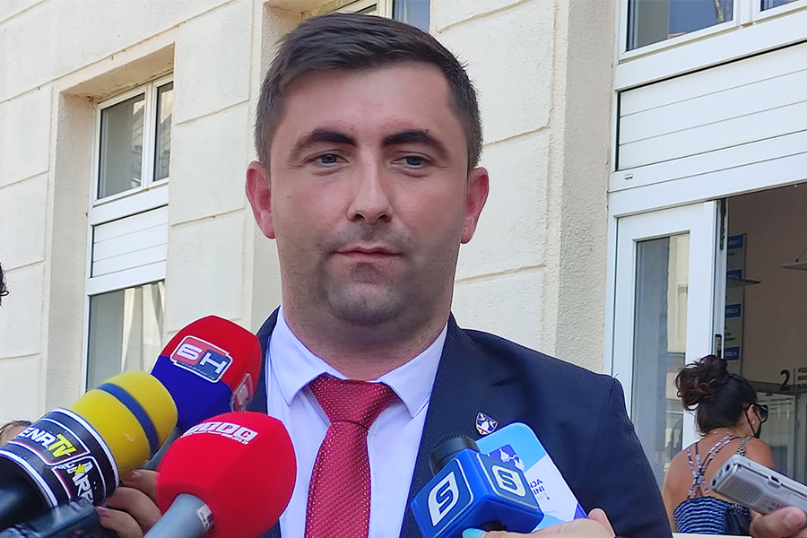 BIJELJINA OD STARTA IMA PROBLEMA SA GRADONAČELNIKOM Odluka o opozivu Petroviću do Božića