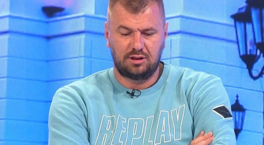 NI SA JEDNOM NIJE BIO OVAKO PRISAN! Janjuš završio u krevetu sa novom zadrugarkom, radio joj ovo naočigled svih!