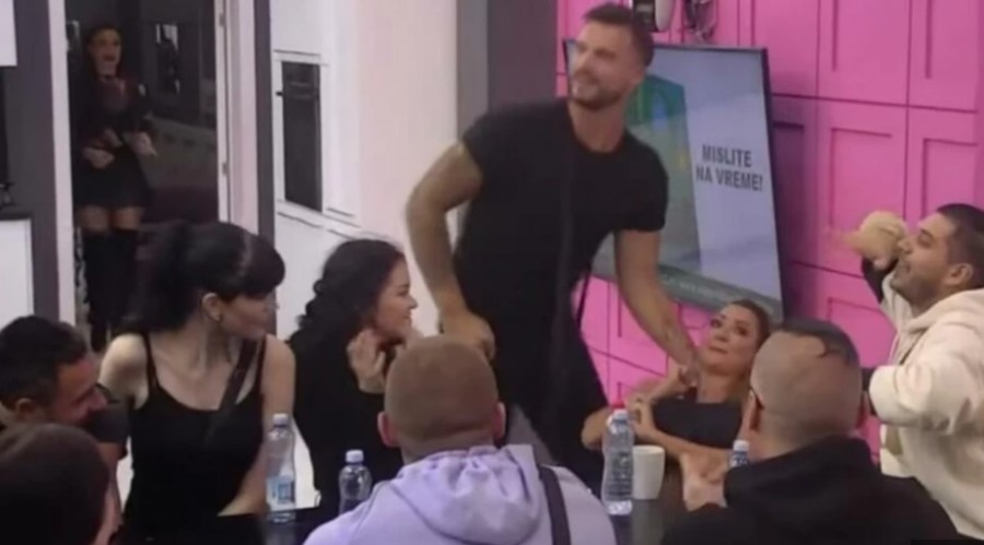 ON SVE RADI! Marko se požalio zadrugarima na Viki, pa otkrio ZA ŠTA JOJ SLUŽI i nasmijao sve (VIDEO)