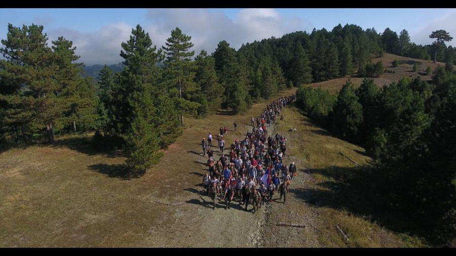 VOZUĆA: "Alahu ekber" i zastave ID za vrijeme obilježavanja progona Srba